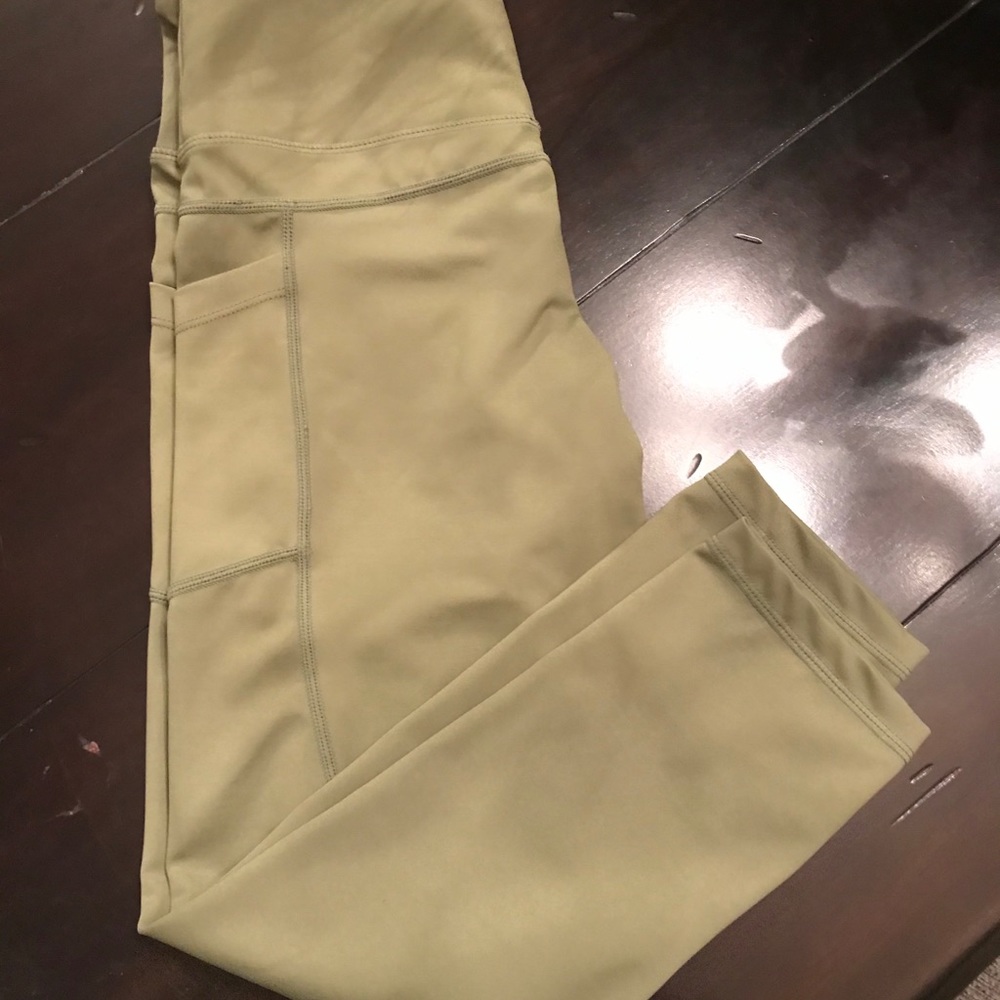 Zyia leggings